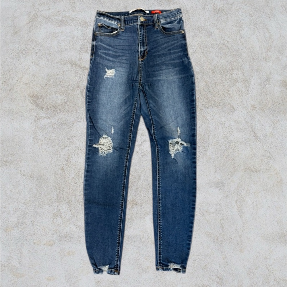 Celebrity Pink High Rise Distressed Denim Jeans